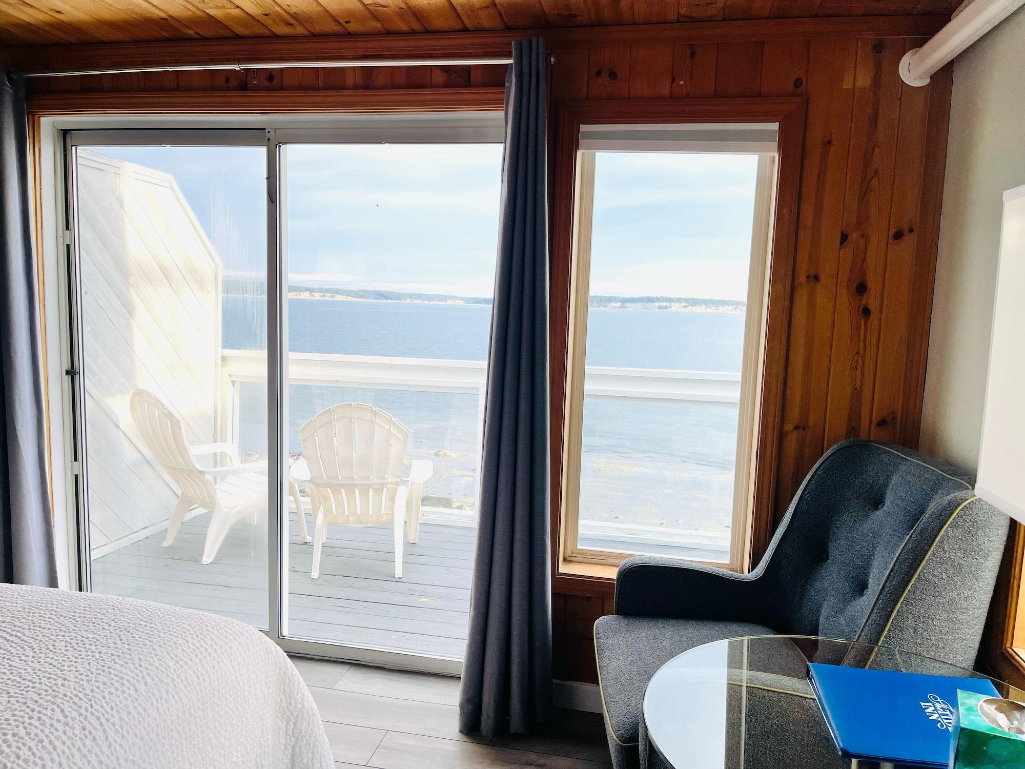 Tides Inn & Suites Порт Таунсънд Екстериор снимка