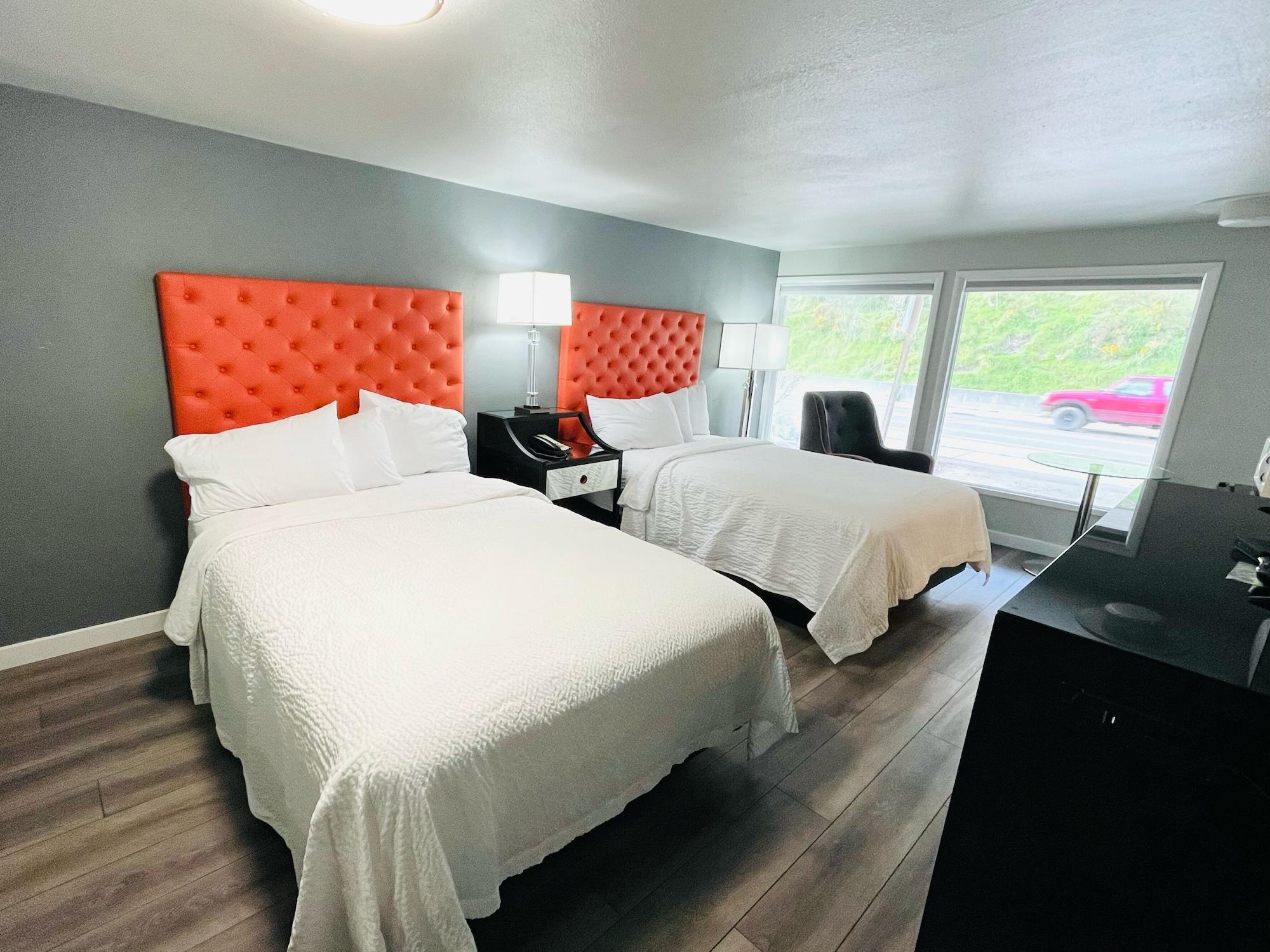 Tides Inn & Suites Порт Таунсънд Екстериор снимка