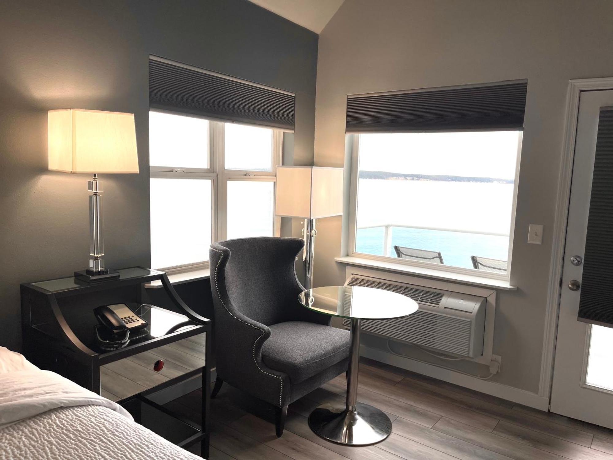 Tides Inn & Suites Порт Таунсънд Стая снимка